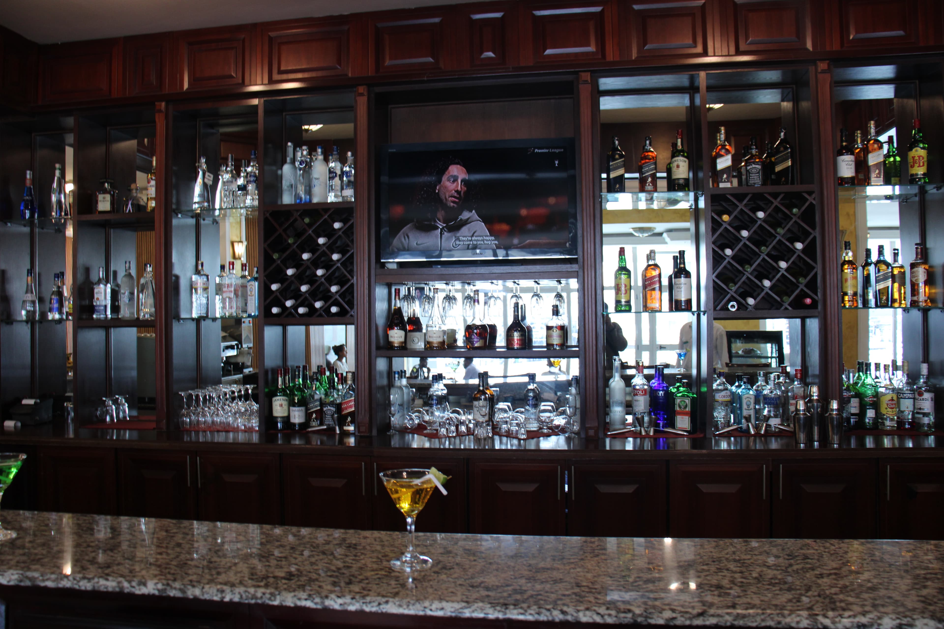 Premium Bar & Lounge